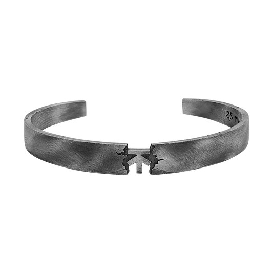 Silver | TOXIC BRACELET — oksitli 925 ayar gümüş açık bilezik, önden ürün görünümü